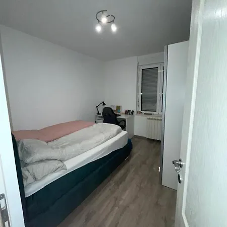 246 Aprtman Apartment *